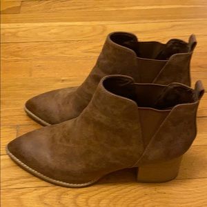 Size 8 brown ankle boots
